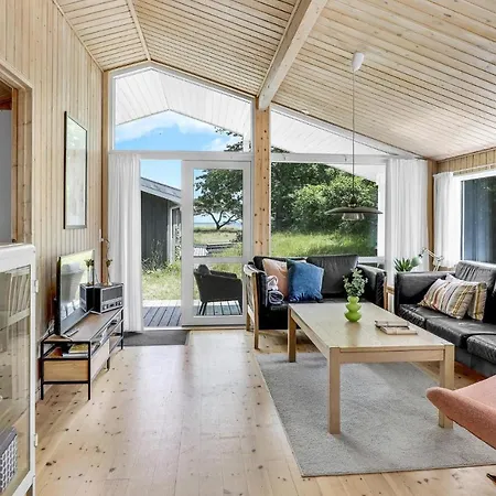 Holiday home Blamejsen Snogebaek